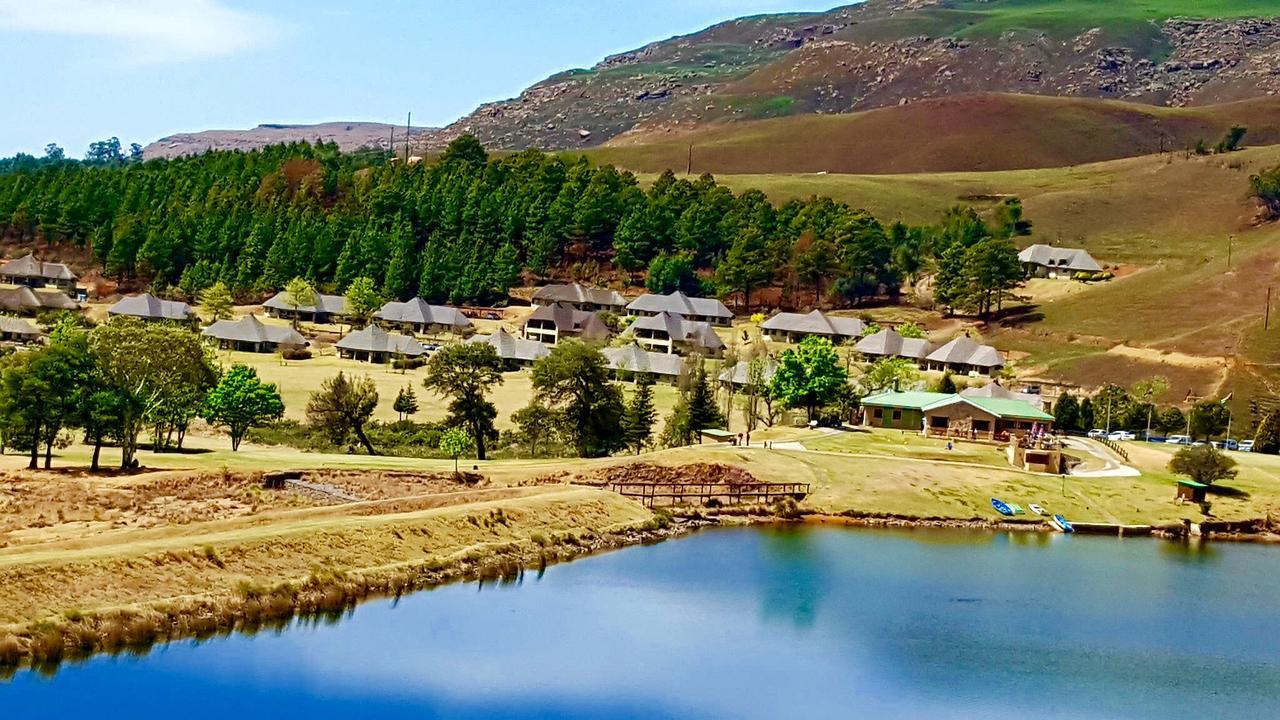 Villa 124 Fairways Drakensberg Gardens Underberg Esterno foto