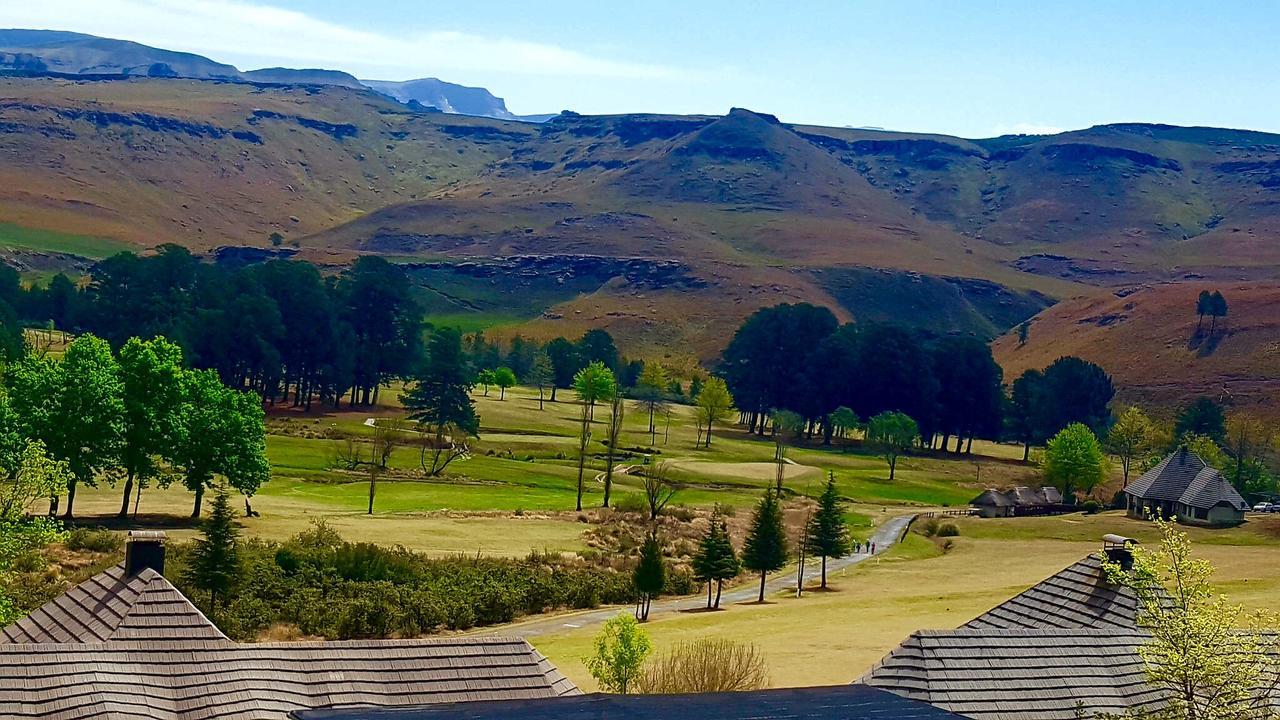 Villa 124 Fairways Drakensberg Gardens Underberg Esterno foto