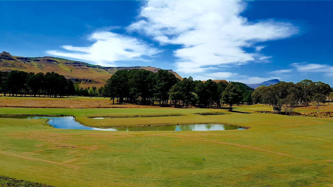 Villa 124 Fairways Drakensberg Gardens Underberg Esterno foto